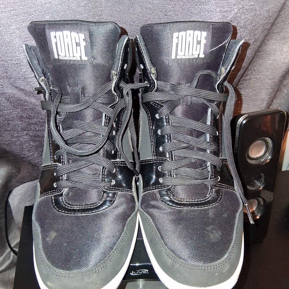 Nike Black Sneakers